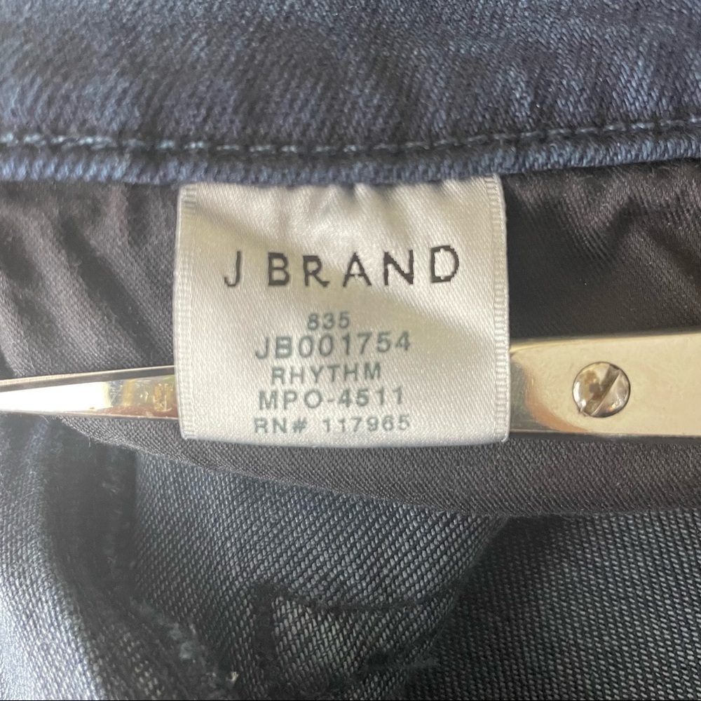 JBRAND NWT SKINNY DARK WASH BLUE JEANS WITH ZIPPER HEM 27 - Picture 6 of 8